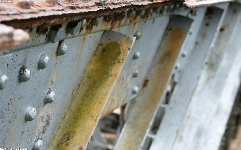 طائرة في مطار بلايزانس